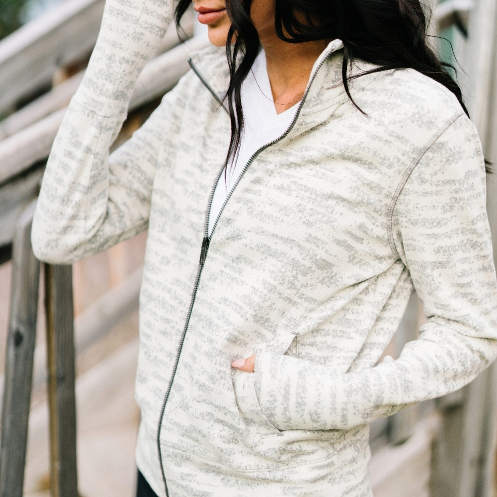 ZYIA Active Jacket Knit Cream Gray Combo Zip Up Yoga Activewear Sporty Workout